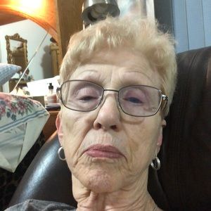 Meet your Posher, Carolyn